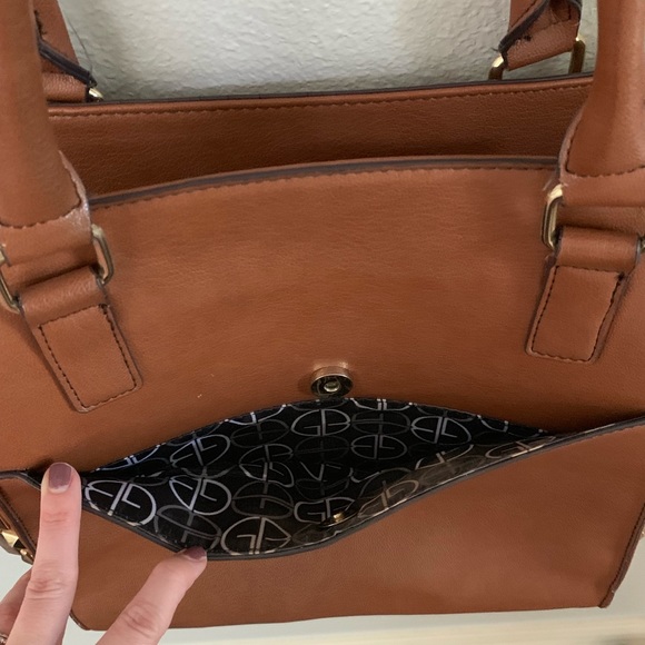 Gianni Bini large studded leather handbag - Picture 4 of 4